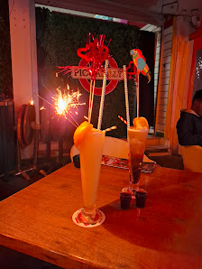 Piccadilly Cocktail Bar in Albufeira, Algarve — photo 2 of 8