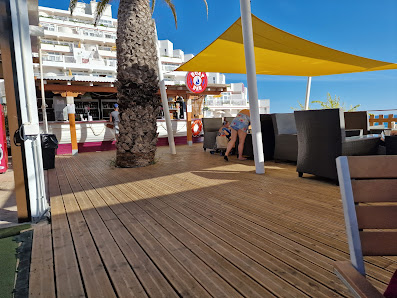 Boat Bar in Albufeira, Algarve — photo 2 of 2