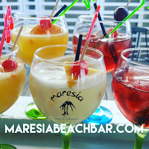 Xiringuito Maresia Beach Bar in Quarteira, Algarve — photo 9 of 11