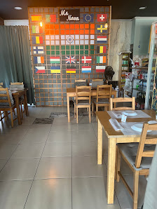 Mr.Naan Indian Restaurant in Armação de Pêra, Algarve — photo 7 of 12
