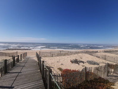 Praia de Angeiras Norte in Algarve, Norte — photo 2 of 5