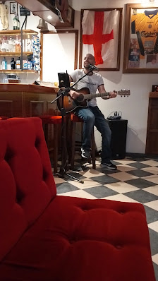 Sinatra's Bar in Albufeira, Algarve — photo 4 of 7