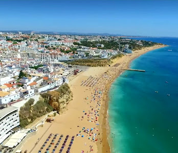 Praia de Albufeira in Areias de São João, Algarve — photo 2 of 7