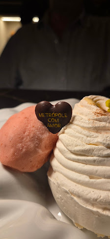 Metrópole Restaurante & Bar Lounge in Armação de Pêra, Algarve — photo 3 of 12