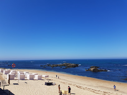 Praia de Vila Chã — Beach in Algarve, Norte, Portugal — photos, reviews and opening hours