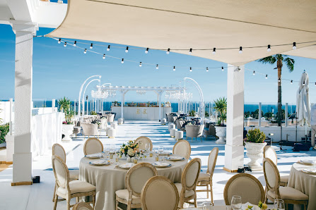 The Lighthouse Grill & Bar in Carvoeiro, Algarve — photo 2 of 9