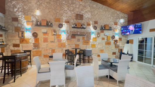 The Lighthouse Grill & Bar in Carvoeiro, Algarve — photo 4 of 9