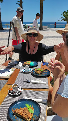 Sam's Bar and Kitchen in Armação de Pêra, Algarve — photo 4 of 12