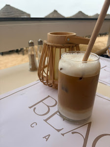 Beach Caffé in Albufeira, Algarve — photo 3 of 12