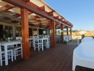 Bahari Beach Lounge & Restaurant in Sagres, Algarve — photo 3 of 12