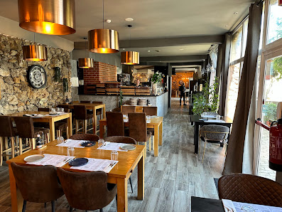 Urban Grill in Portimão, Algarve — photo 7 of 12