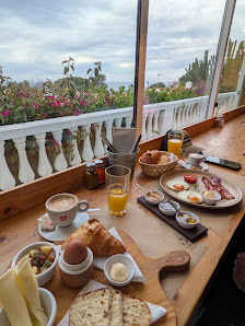 Earth Shop & Café in Carvoeiro, Algarve — photo 6 of 12