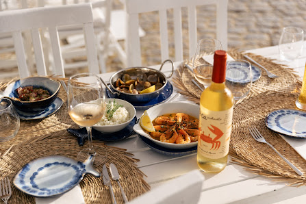 Sueste - Vinhos e Petiscos in Ferragudo, Algarve — photo 6 of 9