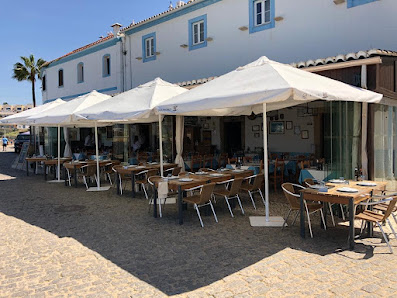 Sueste - Vinhos e Petiscos in Ferragudo, Algarve — photo 8 of 9