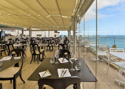 Luca’s Rooftop Restaurant in Dona Ana, Algarve — photo 2 of 12