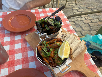 Old Tavern in Faro, Algarve — photo 3 of 12