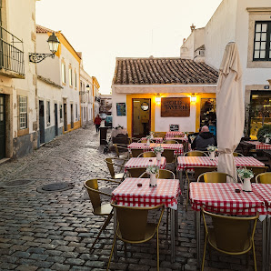 Old Tavern in Faro, Algarve — photo 7 of 12