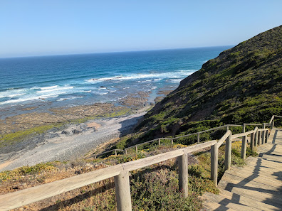 Praia do Vale dos Homens in Aljezur, Algarve — photo 3 of 8