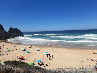 Praia do Vale dos Homens in Aljezur, Algarve — photo 7 of 8