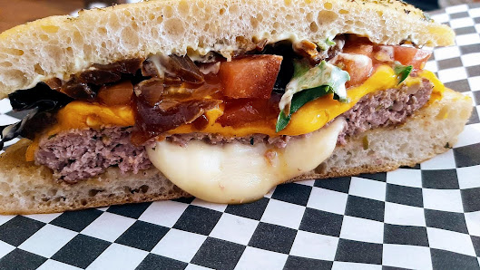 Kaya Burger in Monte Gordo, Algarve — photo 6 of 11