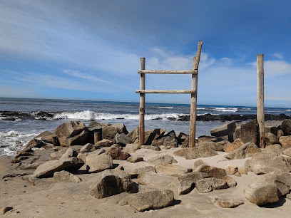 Praia de Barrelas — Attraction in Algarve, Norte, Portugal — photos, reviews and opening hours