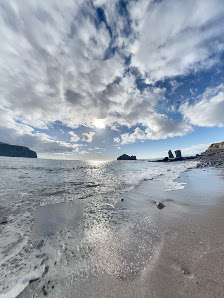 Praia dos Mosteiros in Algarve, Centro — photo 7 of 7
