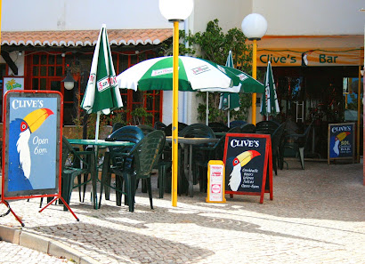 Clive's Cocktail Bar in Luz, Algarve — photo 2 of 6