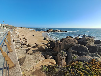 Praia de Lavadores in Vila, Norte — photo 2 of 5
