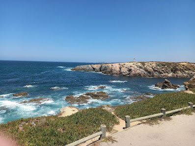 Praia dos Buizinhos in Algarve, Centro — photo 2 of 5