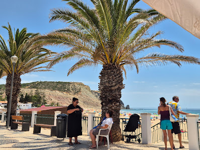 Endless Summer in Luz, Algarve — photo 3 of 12