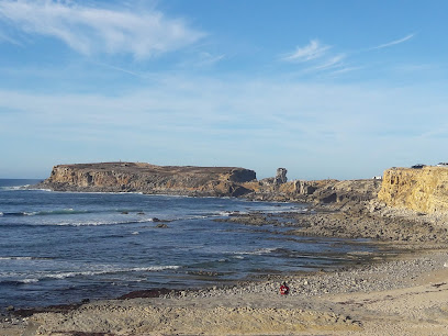 Praia do Portinho da Areia do Norte — Attraction in Algarve, Centro, Portugal — photos, reviews and opening hours